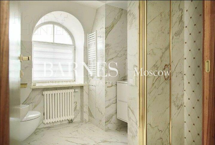 2-этажный коттедж 1 200 м² с отделкой