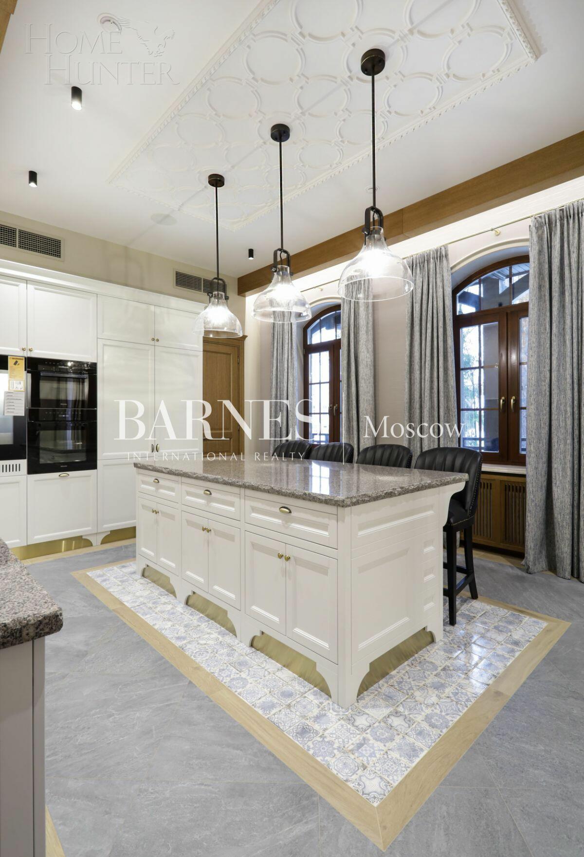 2-этажный коттедж 658 м² с отделкой