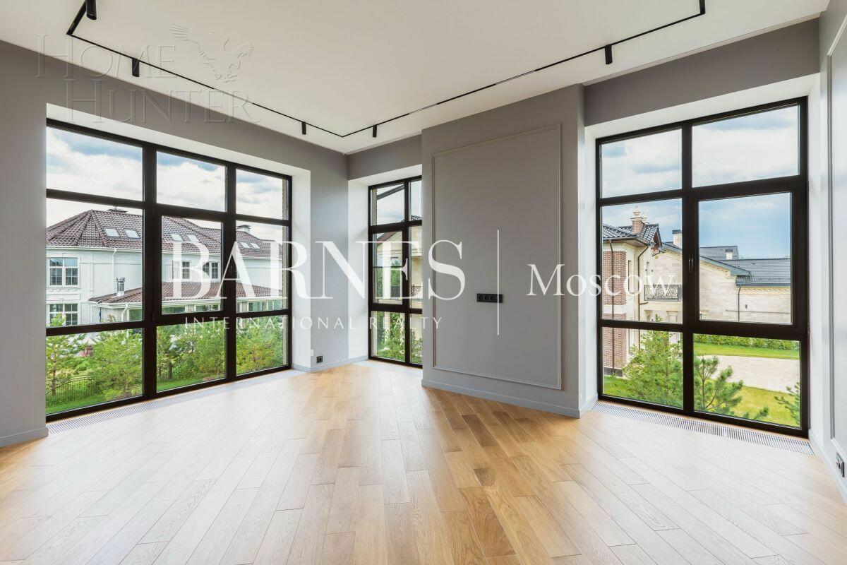 2-этажный коттедж 320 м² с отделкой