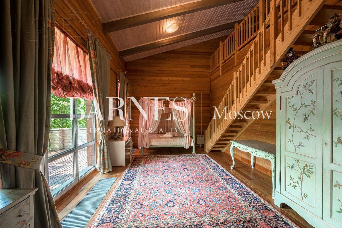 2-этажный коттедж 940 м² с отделкой