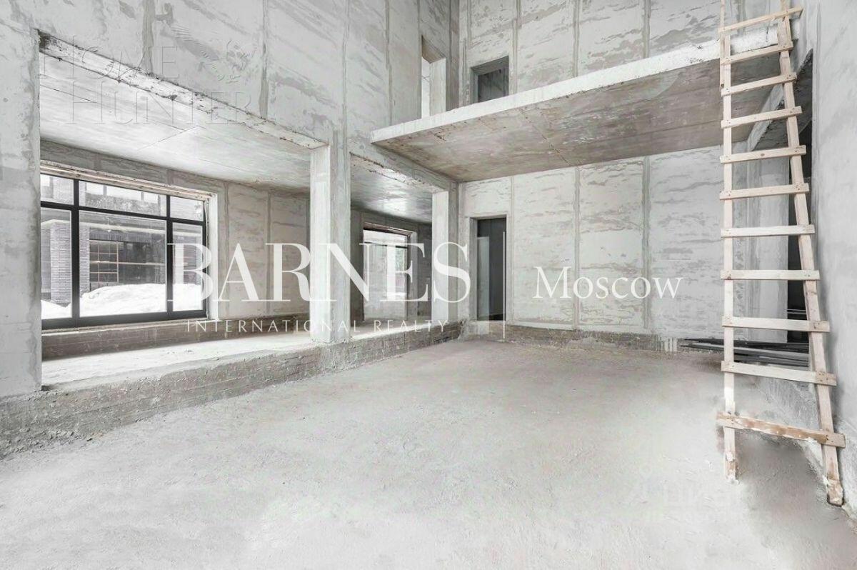 2-этажный коттедж 460 м² без отделки