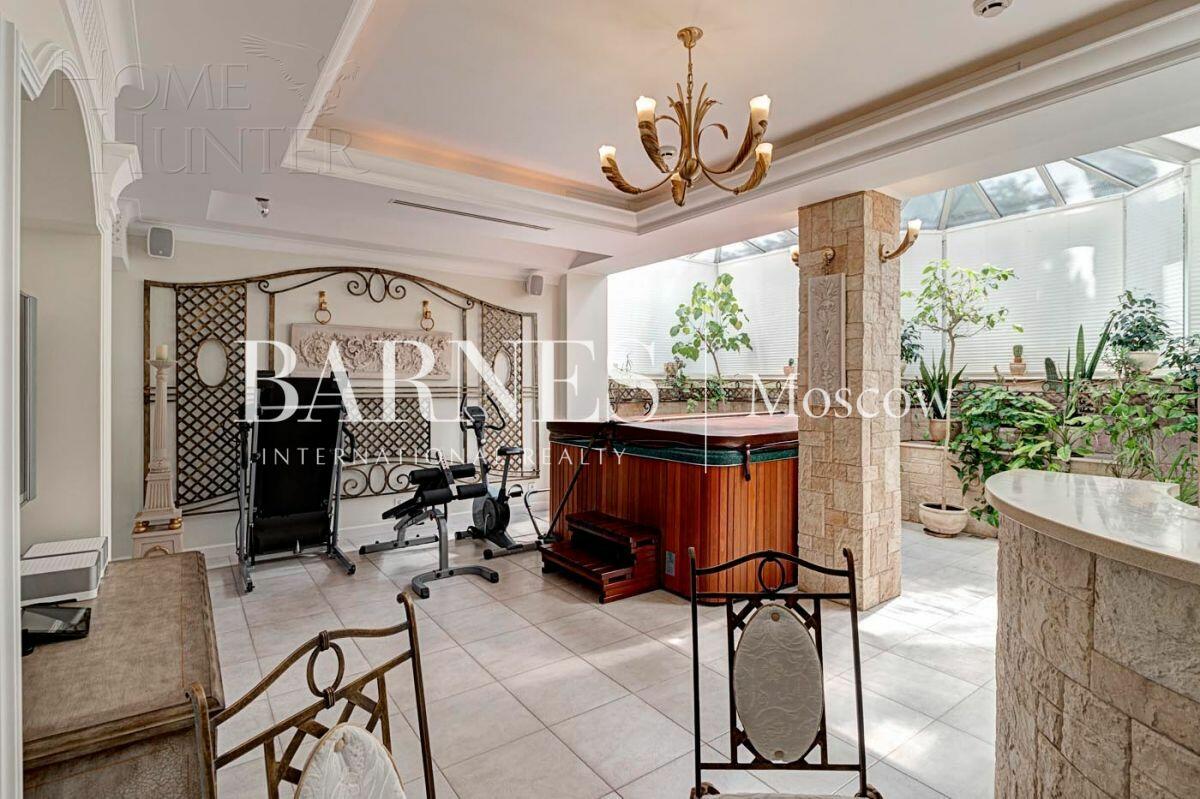 2-этажный коттедж 782.7 м² с отделкой