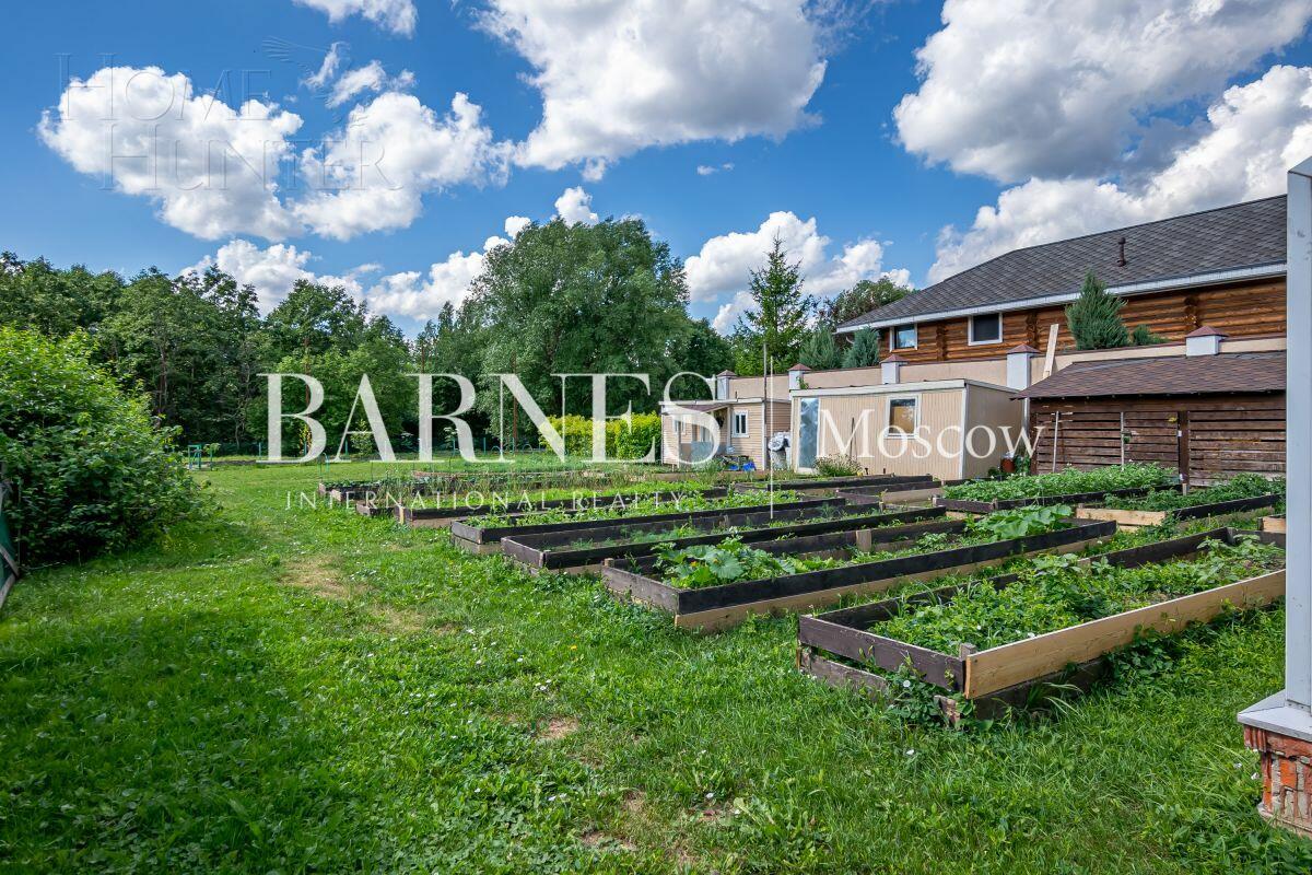 2-этажный коттедж 700 м² с отделкой