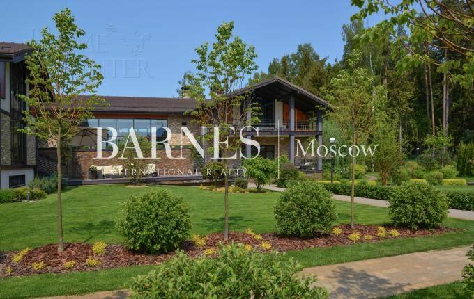 2-этажный коттедж 1 220 м² с отделкой