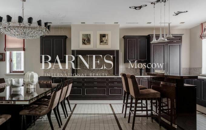 2-этажный коттедж 1 220 м² с отделкой