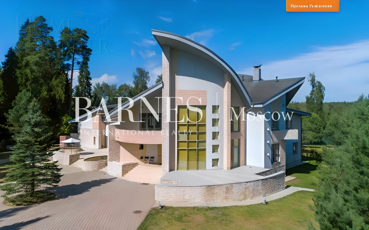 2-этажный коттедж 2 295 м² с отделкой