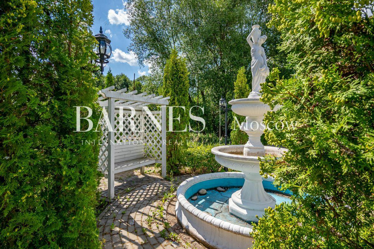 2-этажный коттедж 700 м² с отделкой