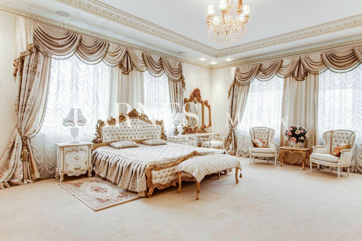 2-этажный коттедж 700 м² с отделкой