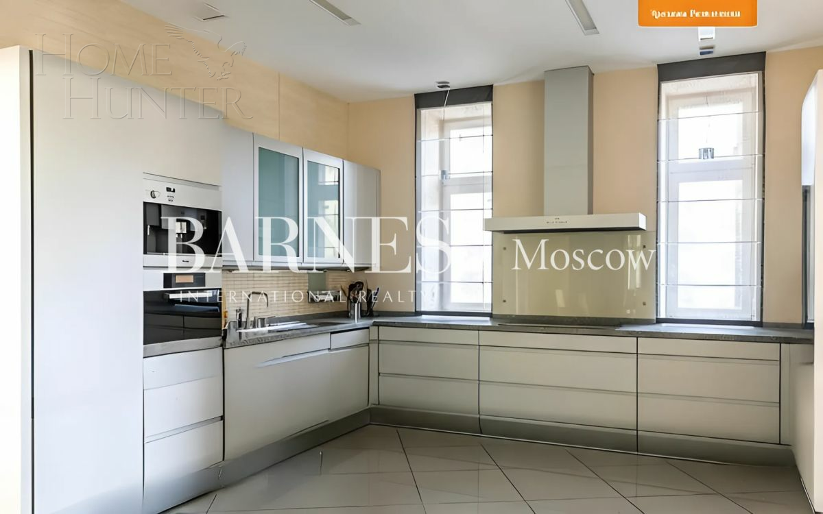 2-этажный коттедж 2 295 м² с отделкой