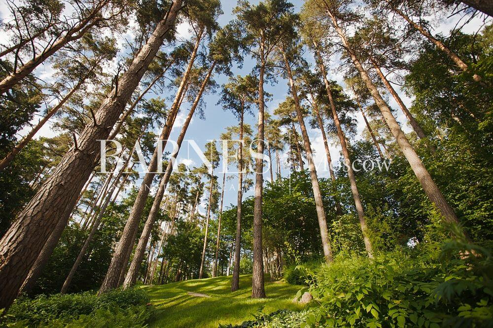 2-этажный коттедж 1 046 м² с отделкой