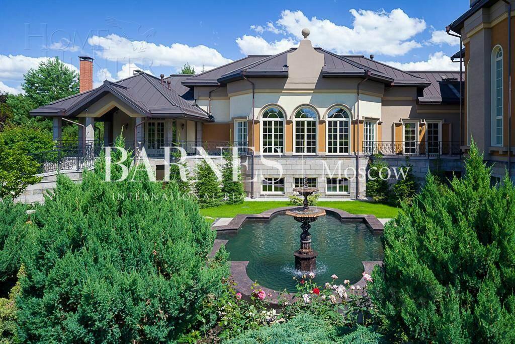 2-этажный коттедж 1 700 м² с отделкой