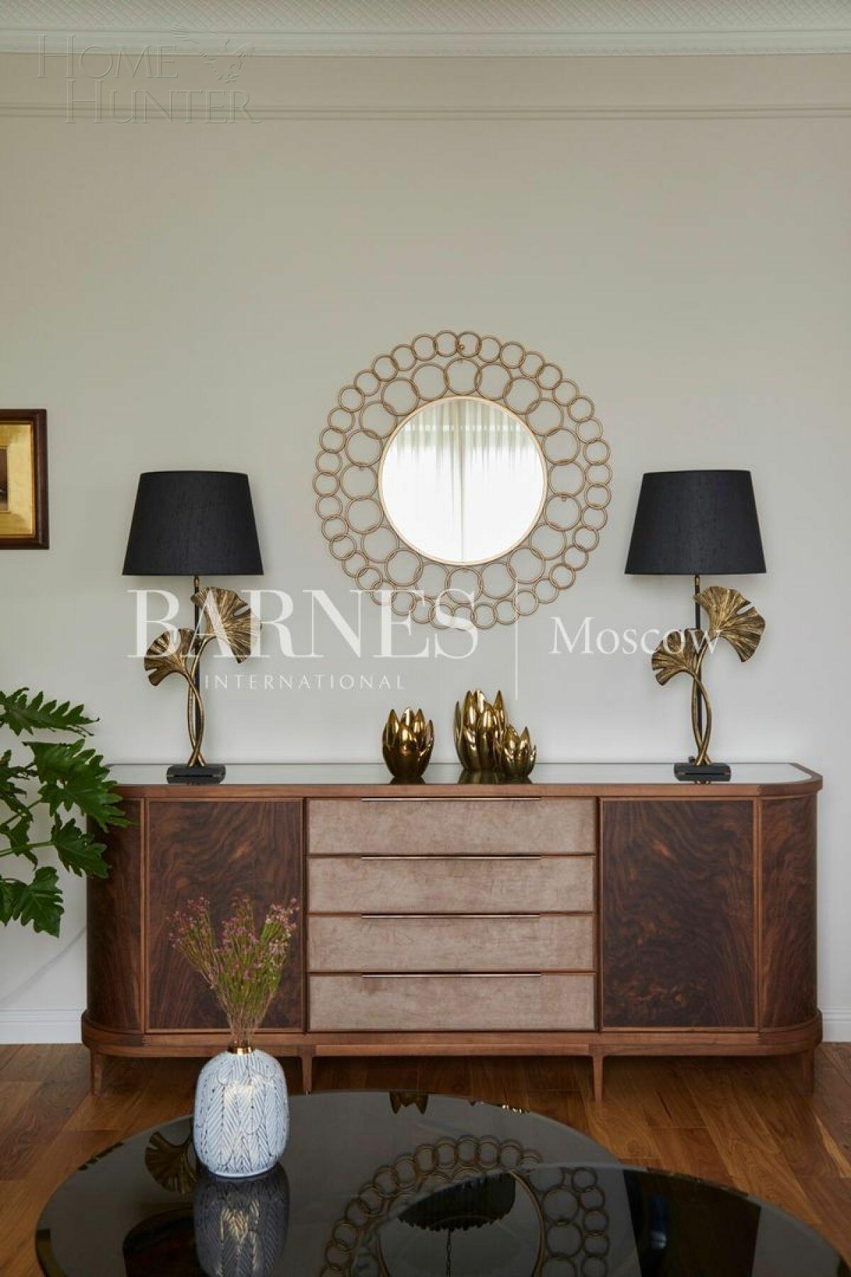 2-этажный коттедж 200 м² с отделкой