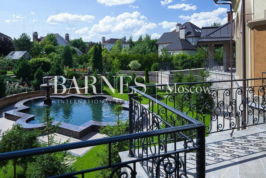 2-этажный коттедж 1 700 м² с отделкой