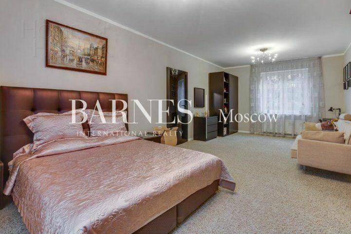 2-этажный коттедж 580 м² с отделкой