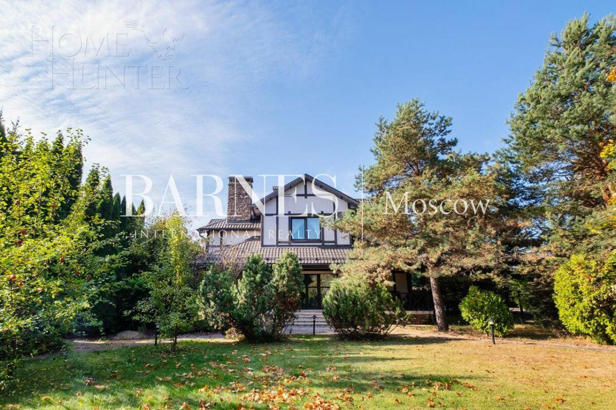 2-этажный коттедж 320 м² с отделкой