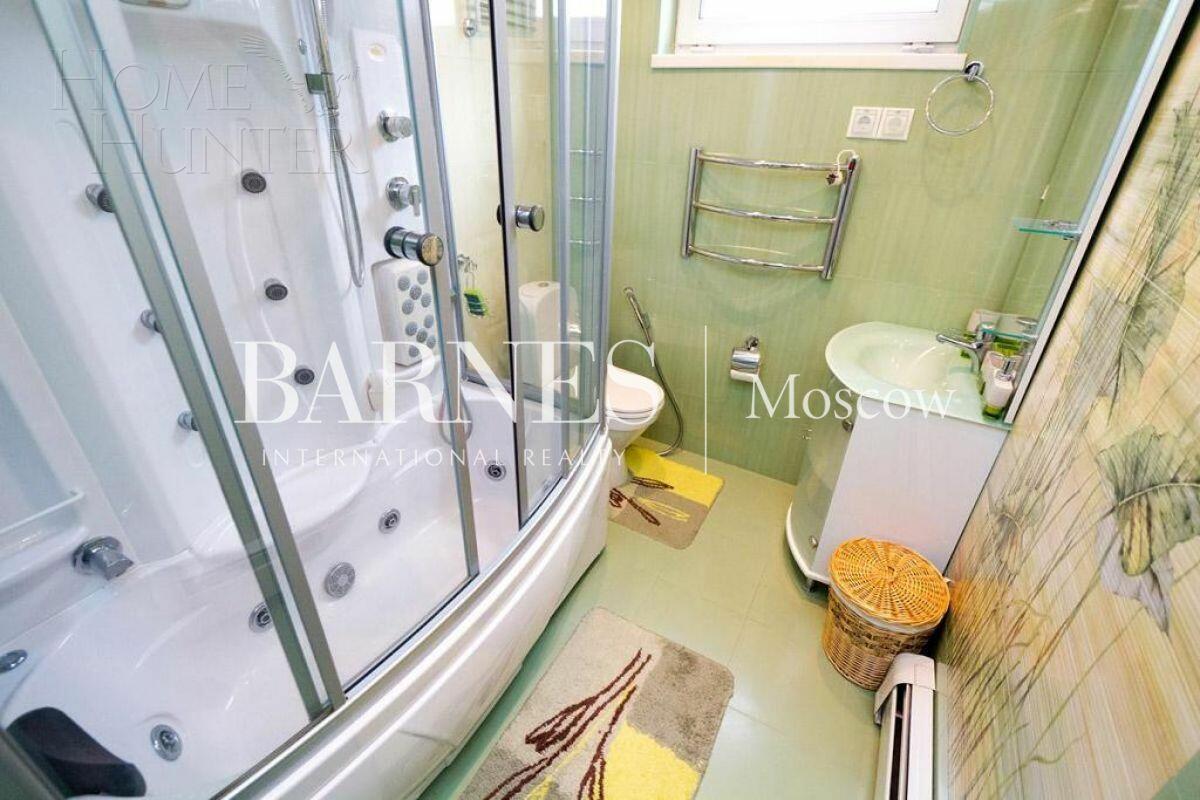 2-этажный коттедж 300 м² с отделкой