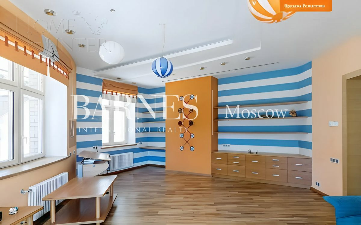 2-этажный коттедж 2 295 м² с отделкой