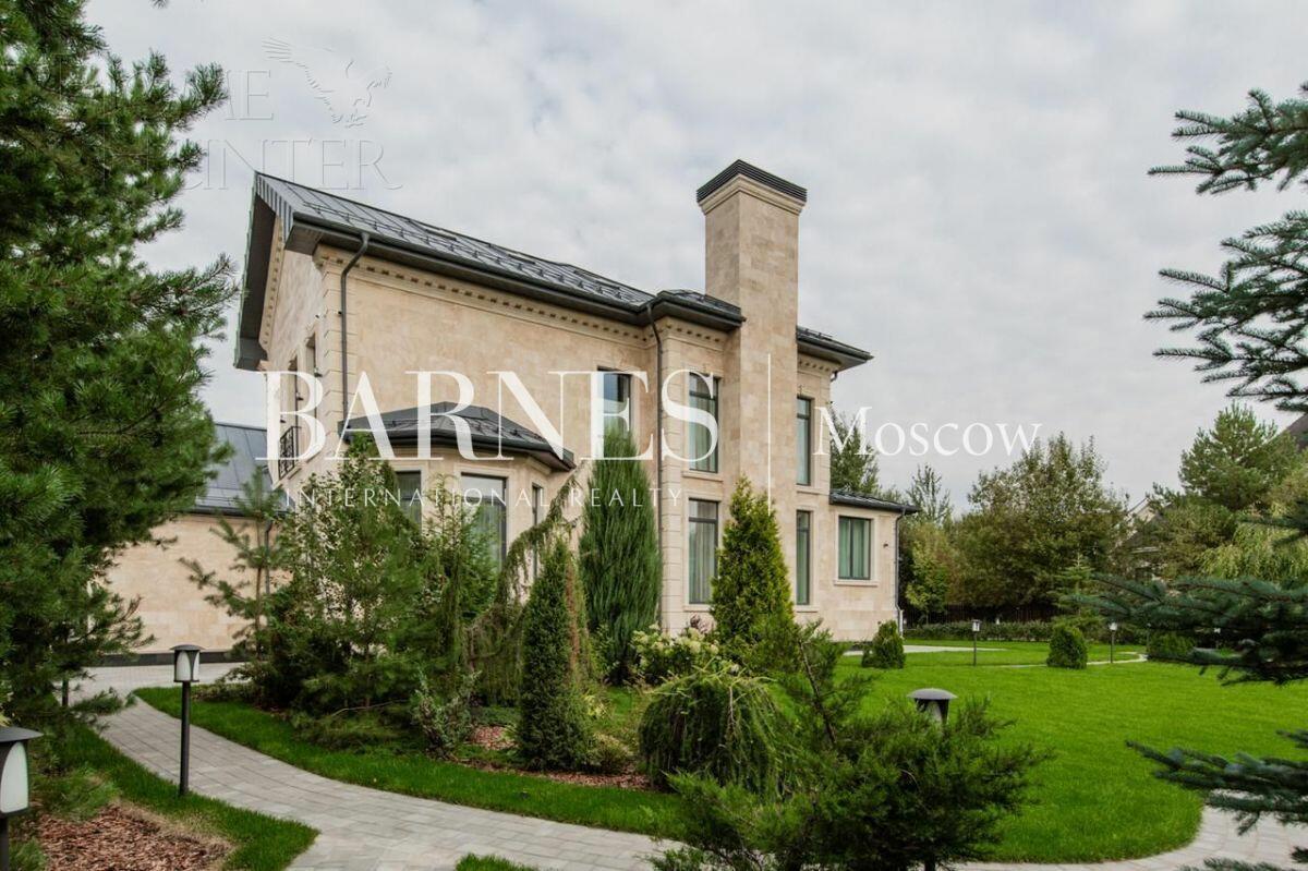 2-этажный коттедж 800 м² с отделкой