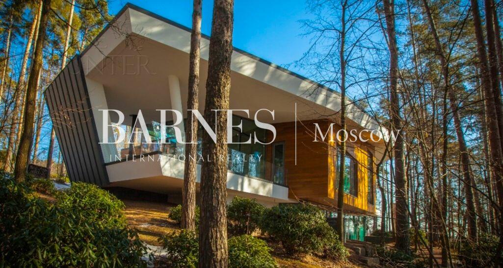 2-этажный коттедж 1 046 м² с отделкой