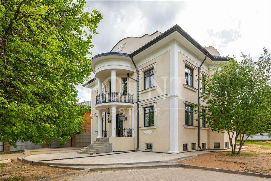 2-этажный коттедж 931.2 м² с отделкой