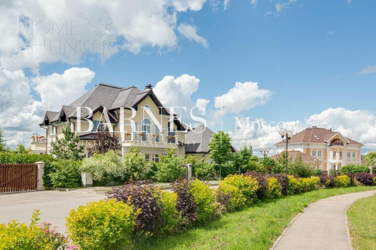 2-этажный коттедж 800 м² с отделкой