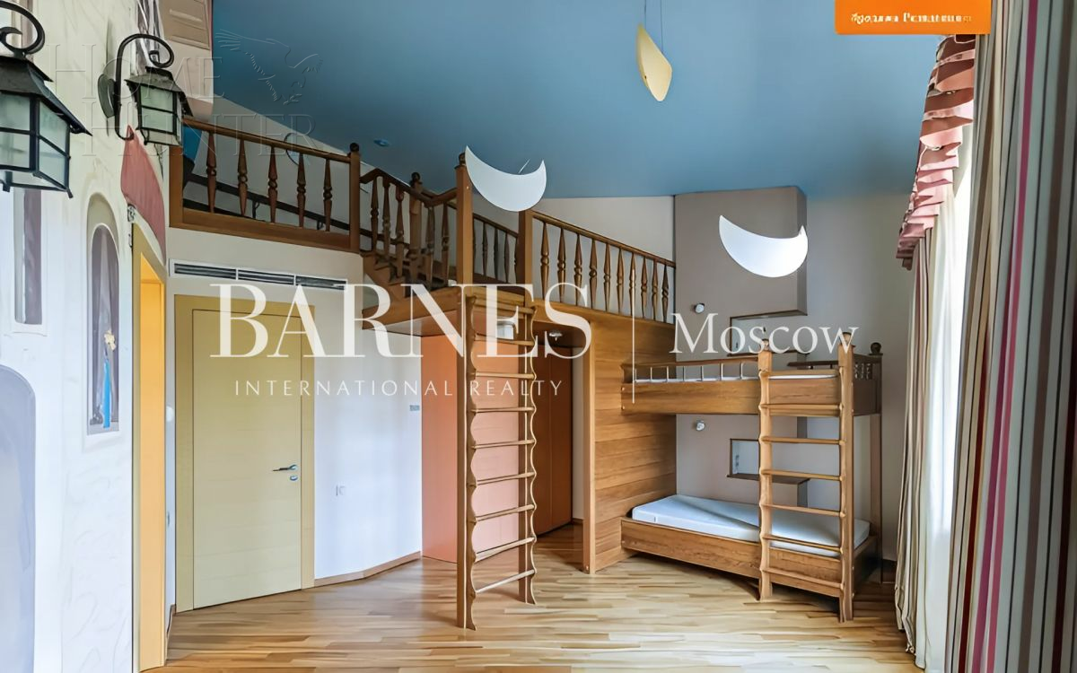 2-этажный коттедж 2 295 м² с отделкой