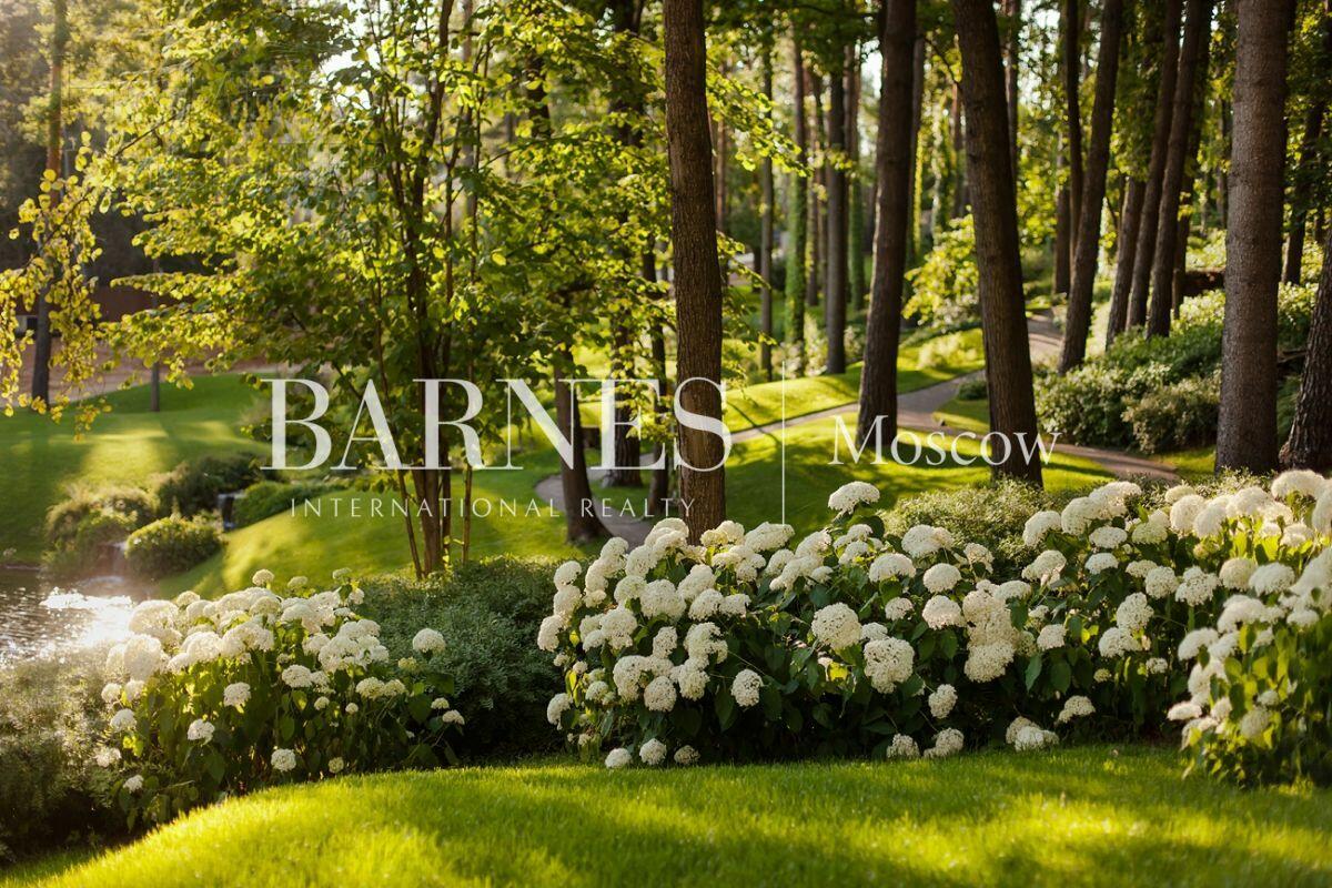 2-этажный коттедж 1 046 м² с отделкой