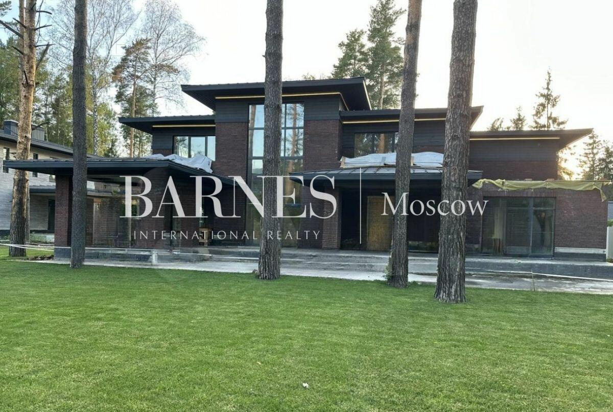 2-этажный коттедж 460 м² без отделки