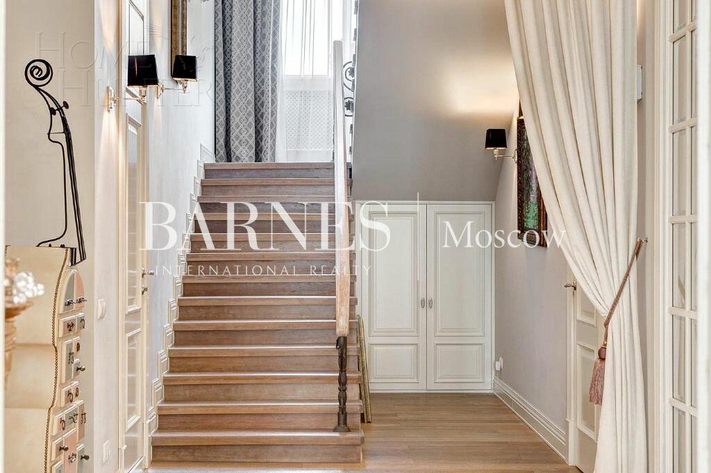 2-этажный коттедж 572 м² с отделкой