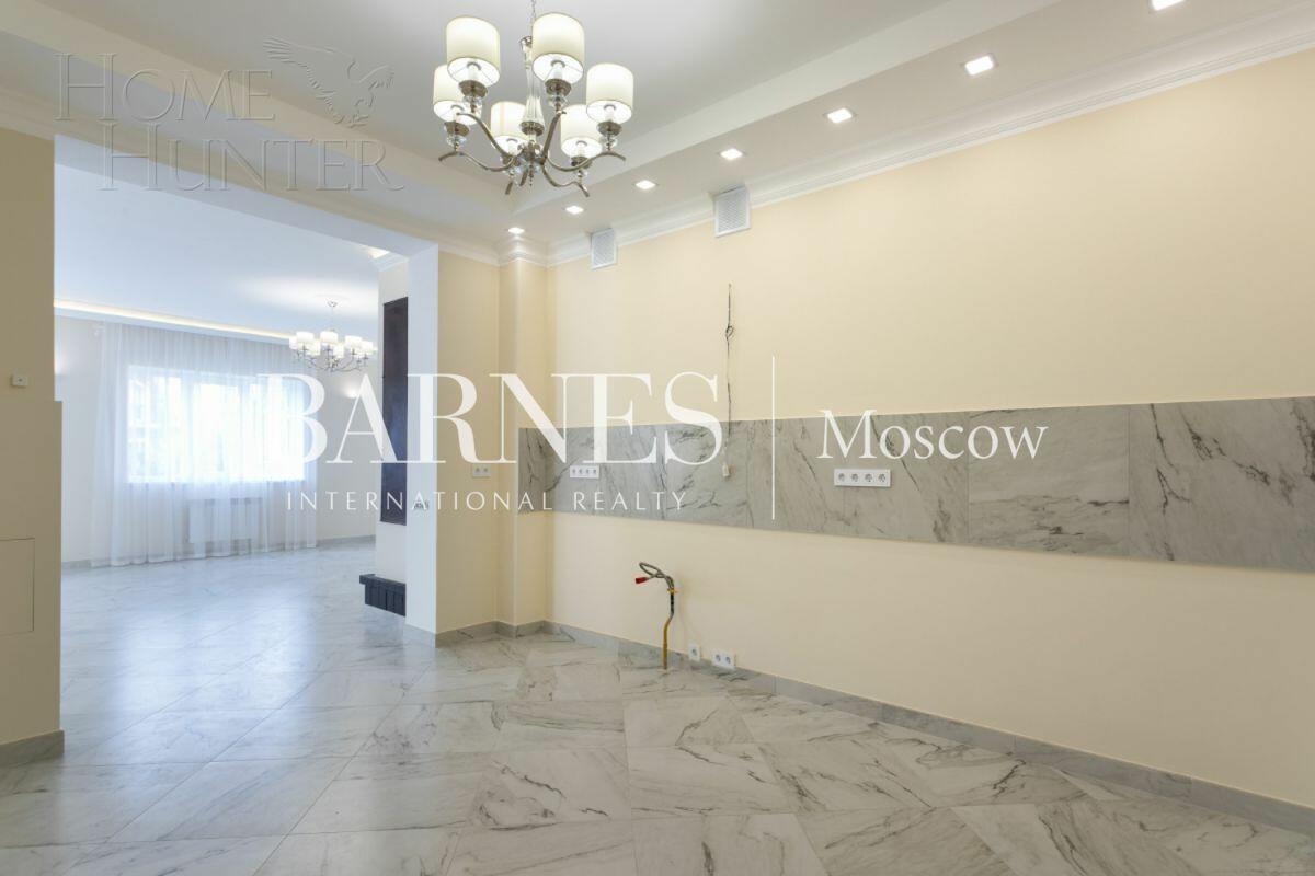2-этажный коттедж 450 м² с отделкой