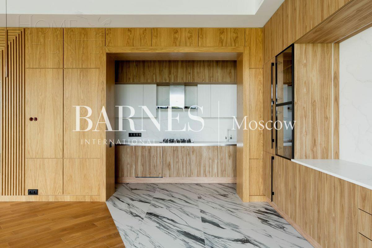 2-этажный коттедж 320 м² с отделкой