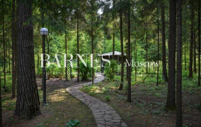 2-этажный коттедж 1 220 м² с отделкой