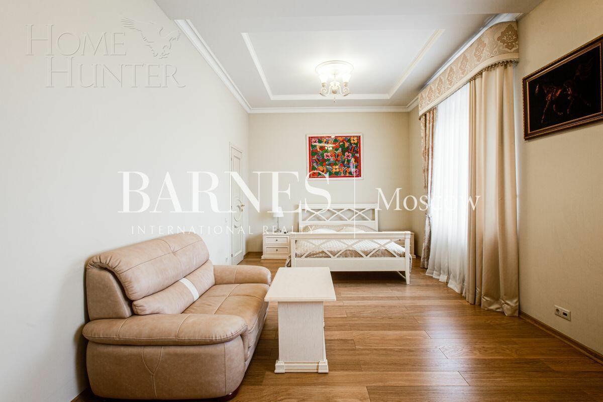 2-этажный коттедж 700 м² с отделкой