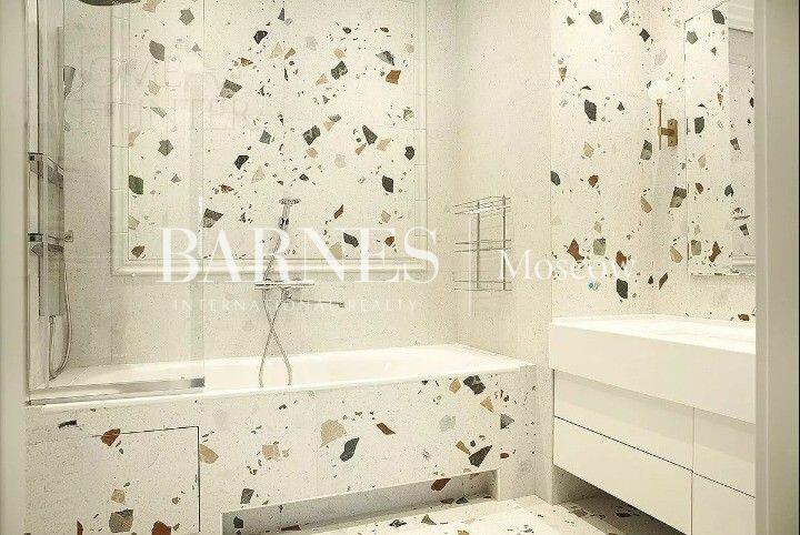 2-этажный коттедж 1 200 м² с отделкой