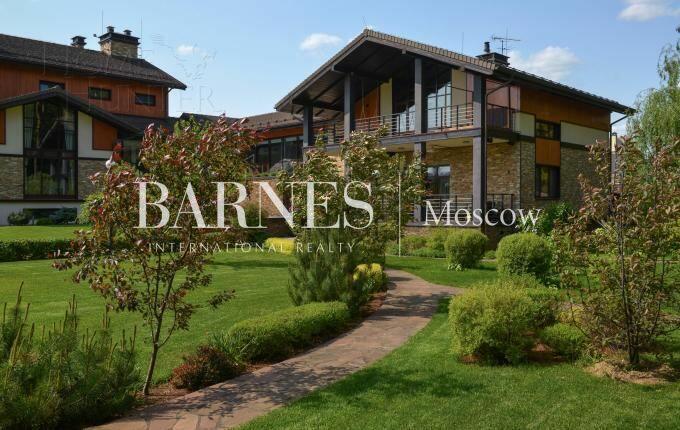 2-этажный коттедж 1 220 м² с отделкой