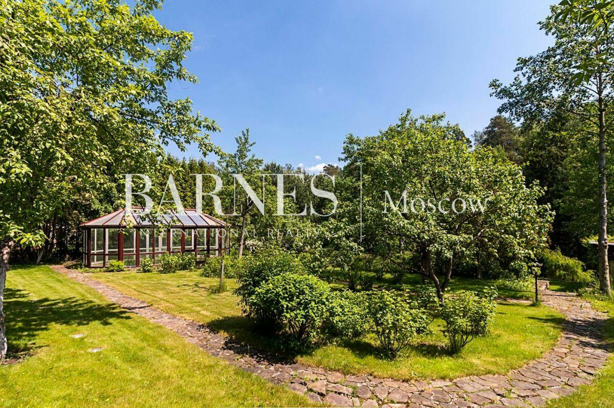 2-этажный коттедж 782.7 м² с отделкой