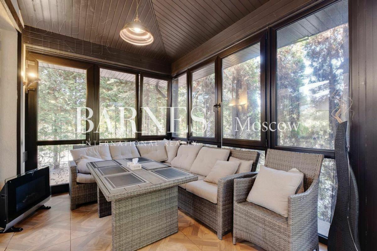 2-этажный коттедж 320 м² с отделкой