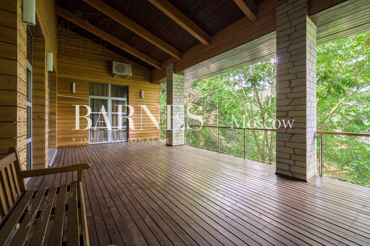 2-этажный коттедж 940 м² с отделкой