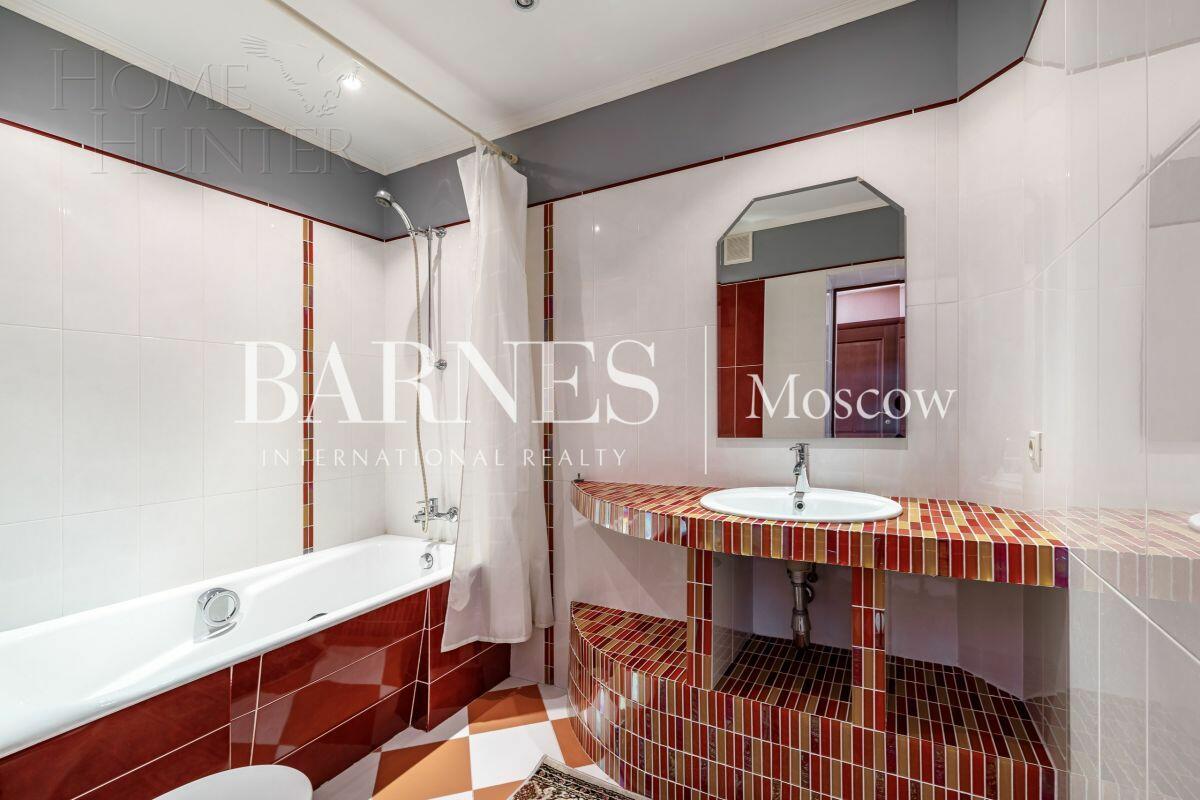 2-этажный коттедж 260 м² с отделкой