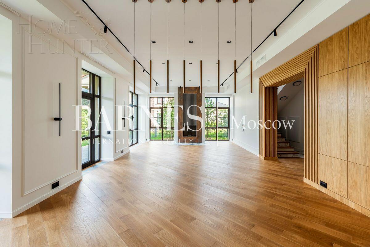 2-этажный коттедж 320 м² с отделкой