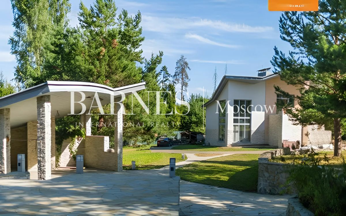 2-этажный коттедж 2 295 м² с отделкой