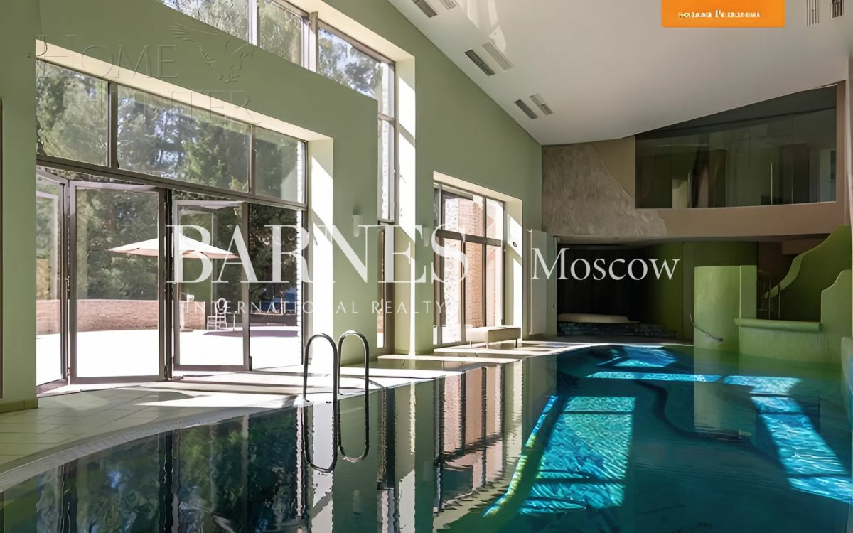 2-этажный коттедж 2 295 м² с отделкой