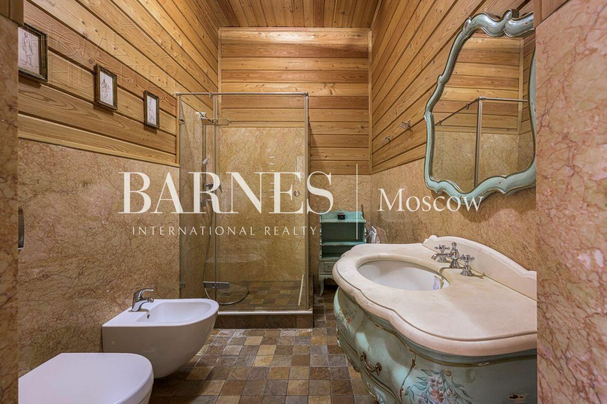 2-этажный коттедж 940 м² с отделкой