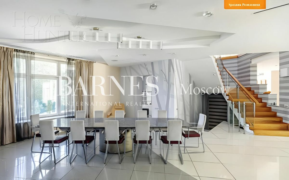 2-этажный коттедж 2 295 м² с отделкой