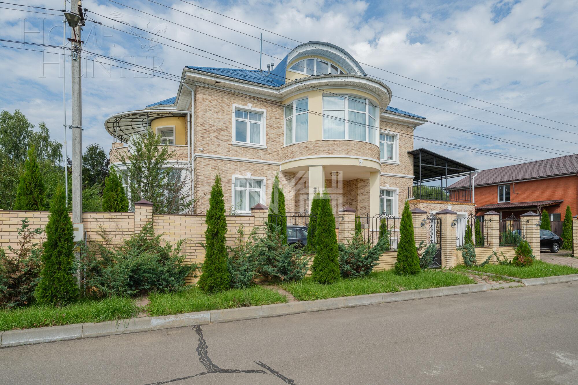 2-этажный коттедж 683 м² с отделкой