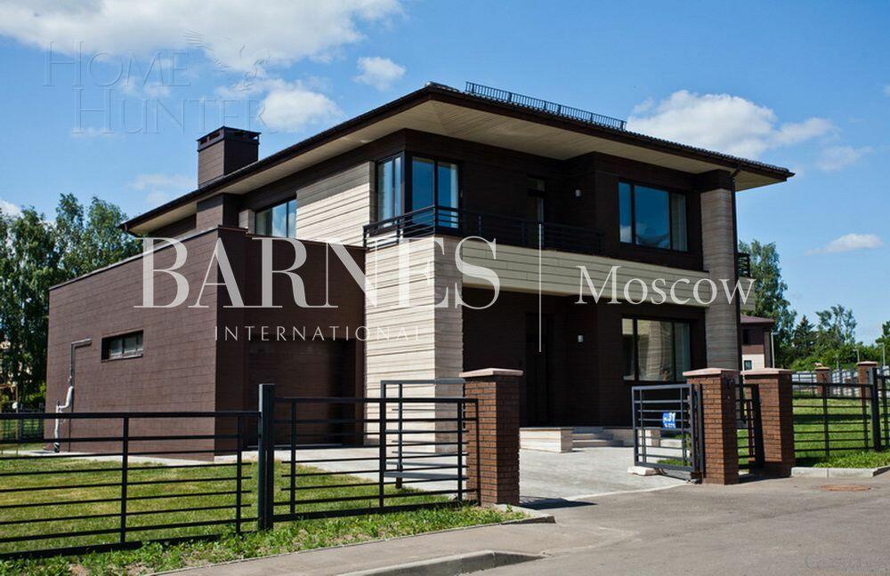 2-этажный коттедж 323 м² без отделки