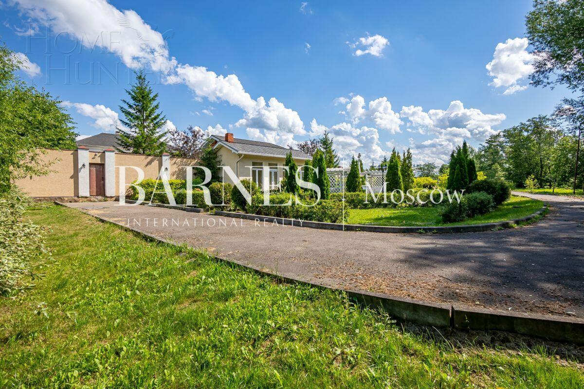 2-этажный коттедж 700 м² с отделкой