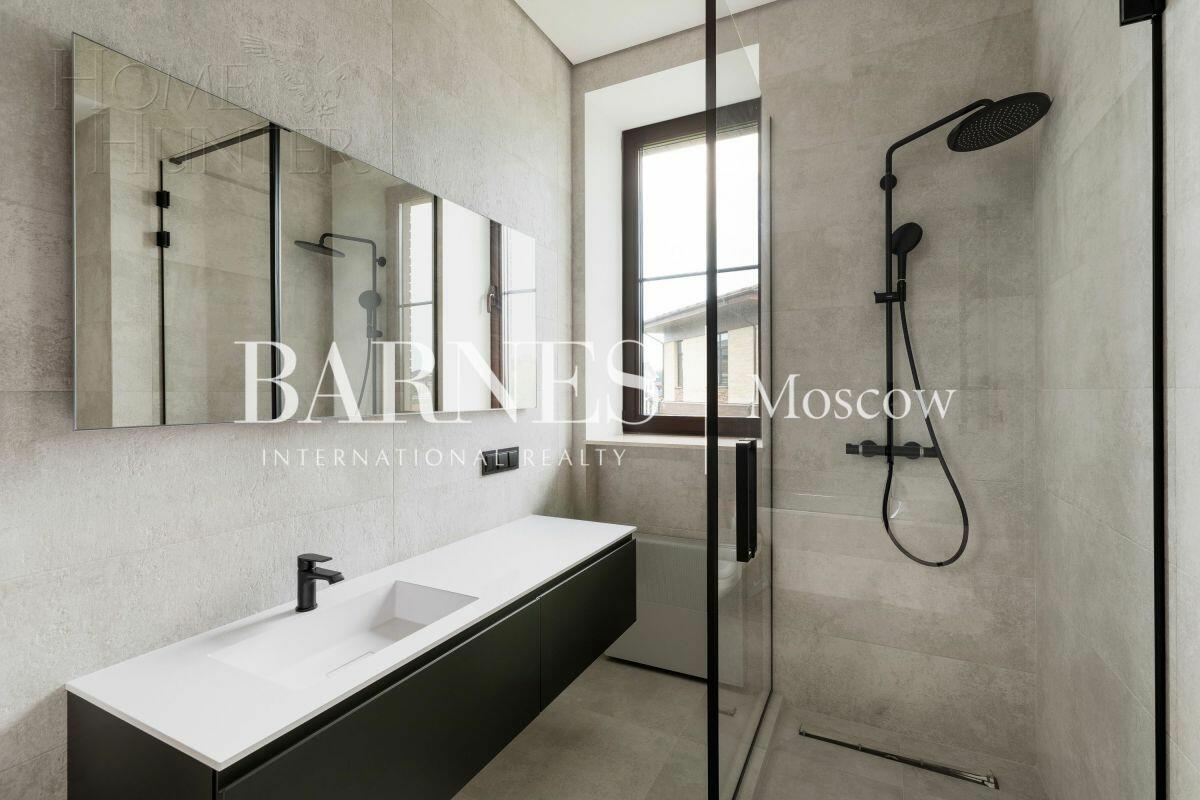 2-этажный коттедж 320 м² с отделкой