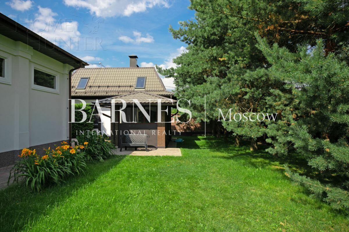 2-этажный коттедж 450 м² с отделкой