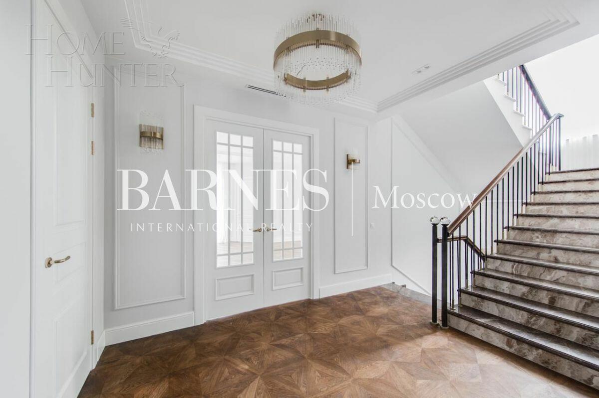 2-этажный коттедж 800 м² с отделкой